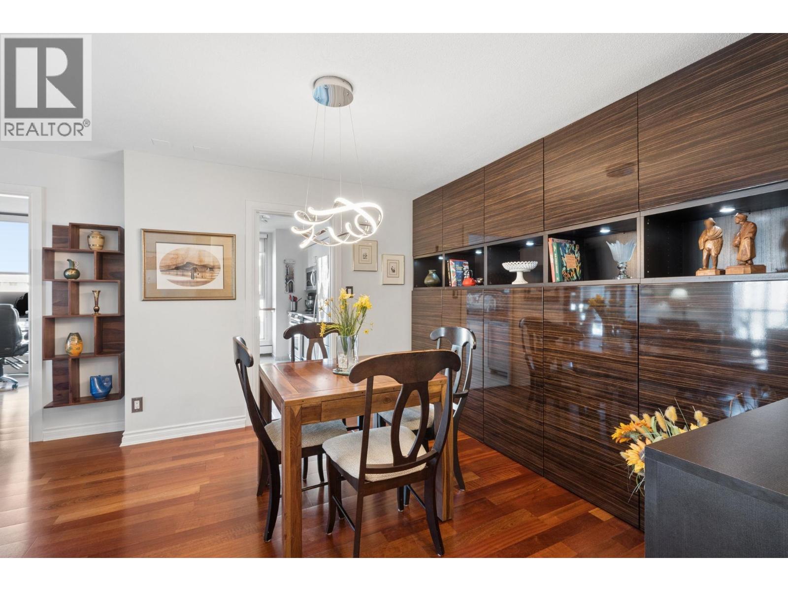 1403 1010 Burnaby Street Property Photo 5