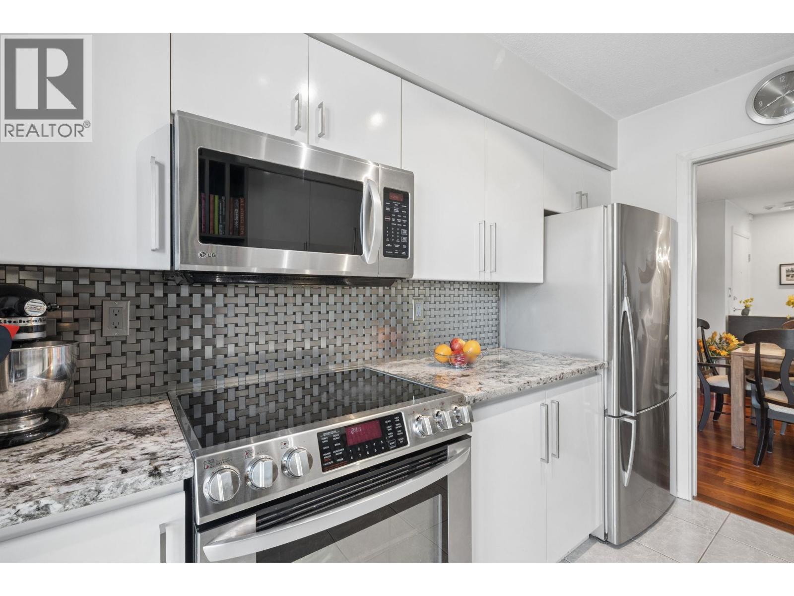1403 1010 Burnaby Street Property Photo 11