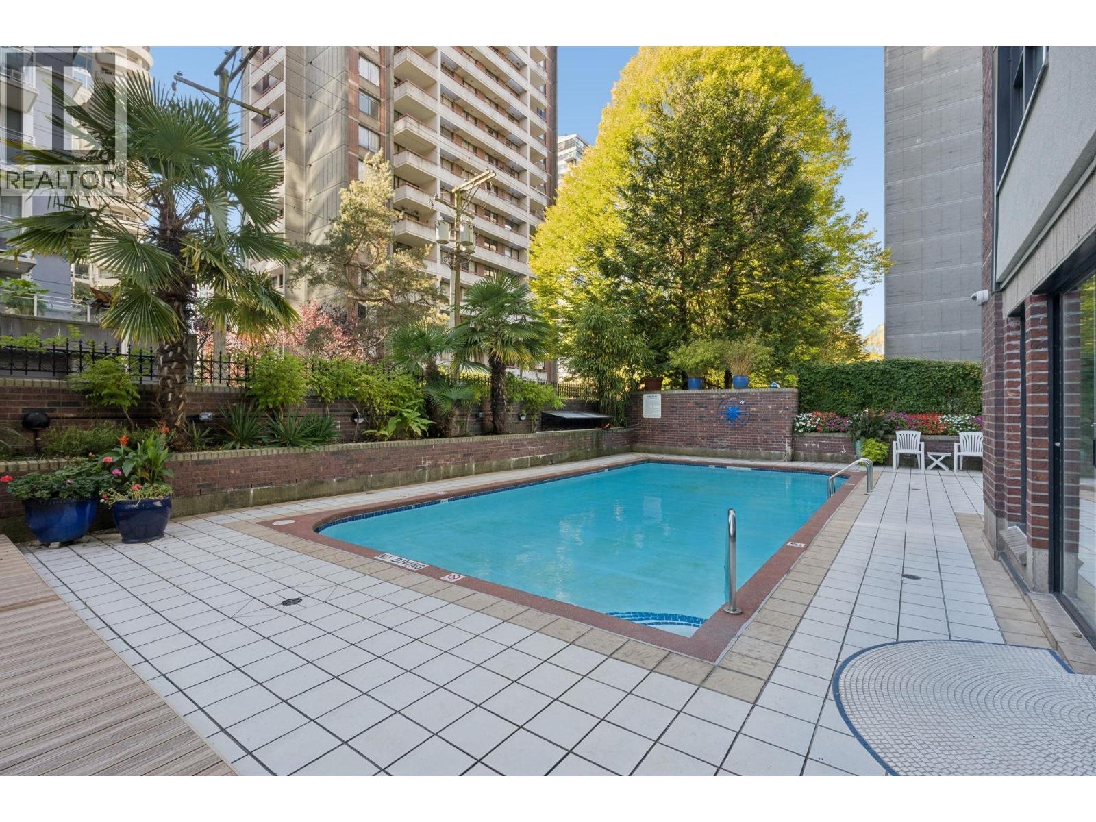1403 1010 Burnaby Street Property Photo 24