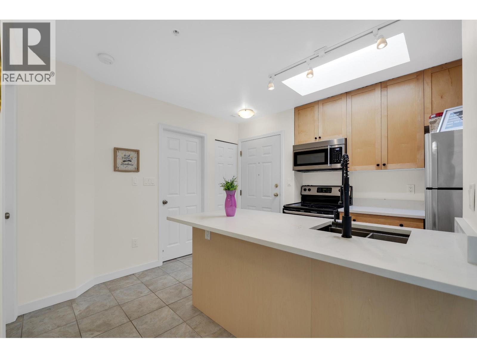 B307 40120 Willow Crescent Property Photo 11