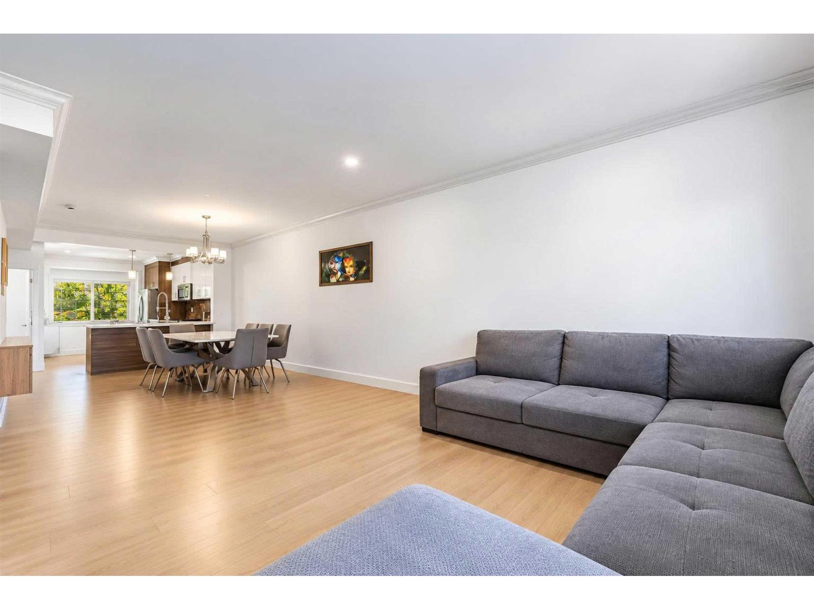 18 19097 64 Avenue Property Photo 9