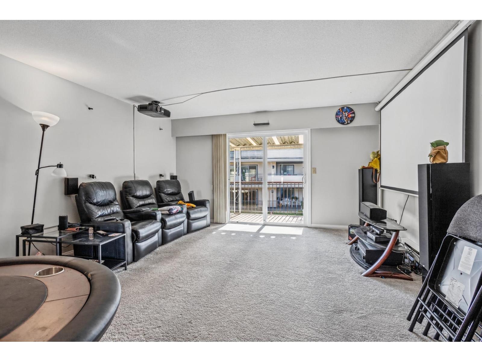 46 6467 197 Street Property Photo 5