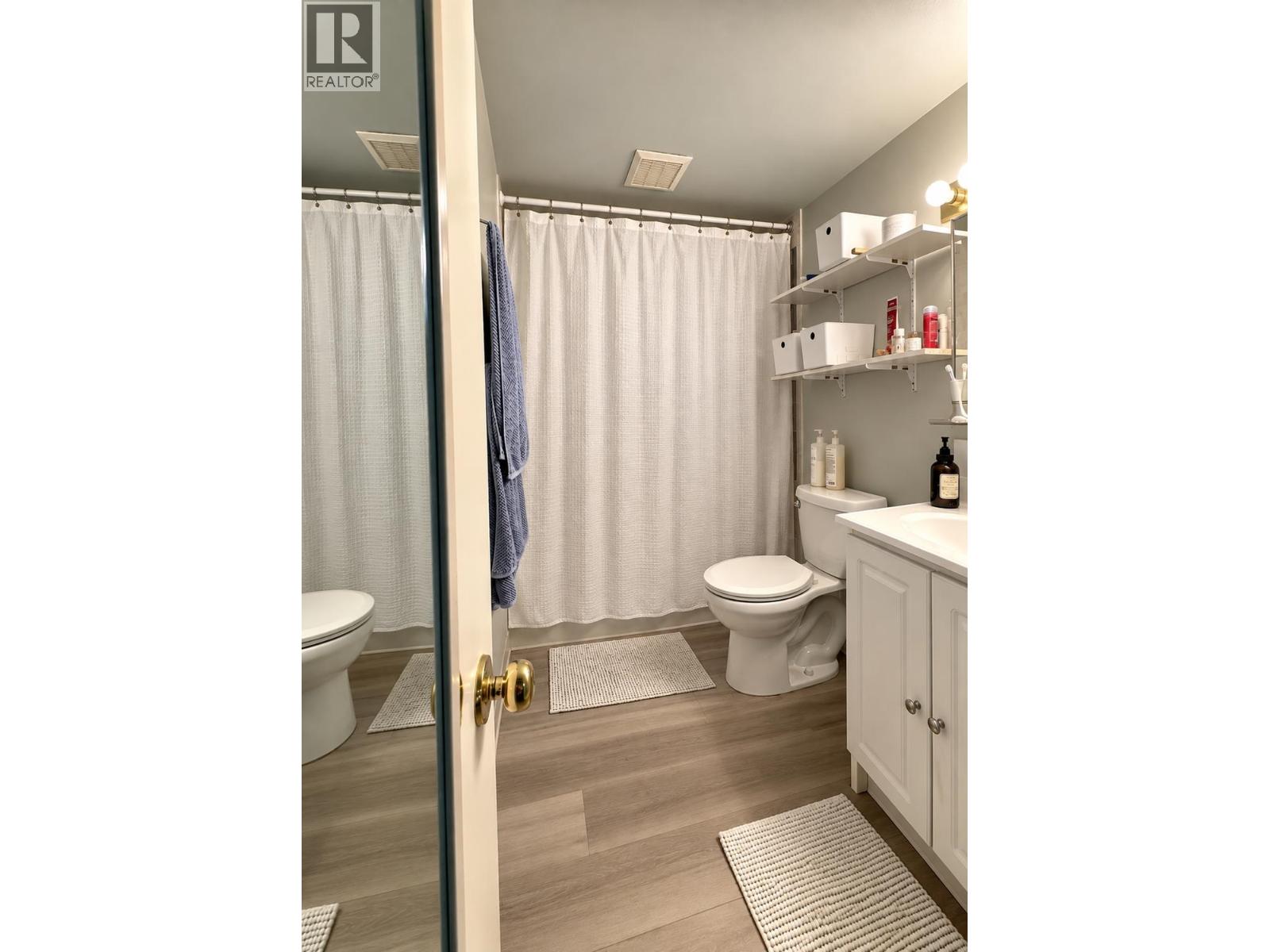 4676 Commercial Street Property Photo 11