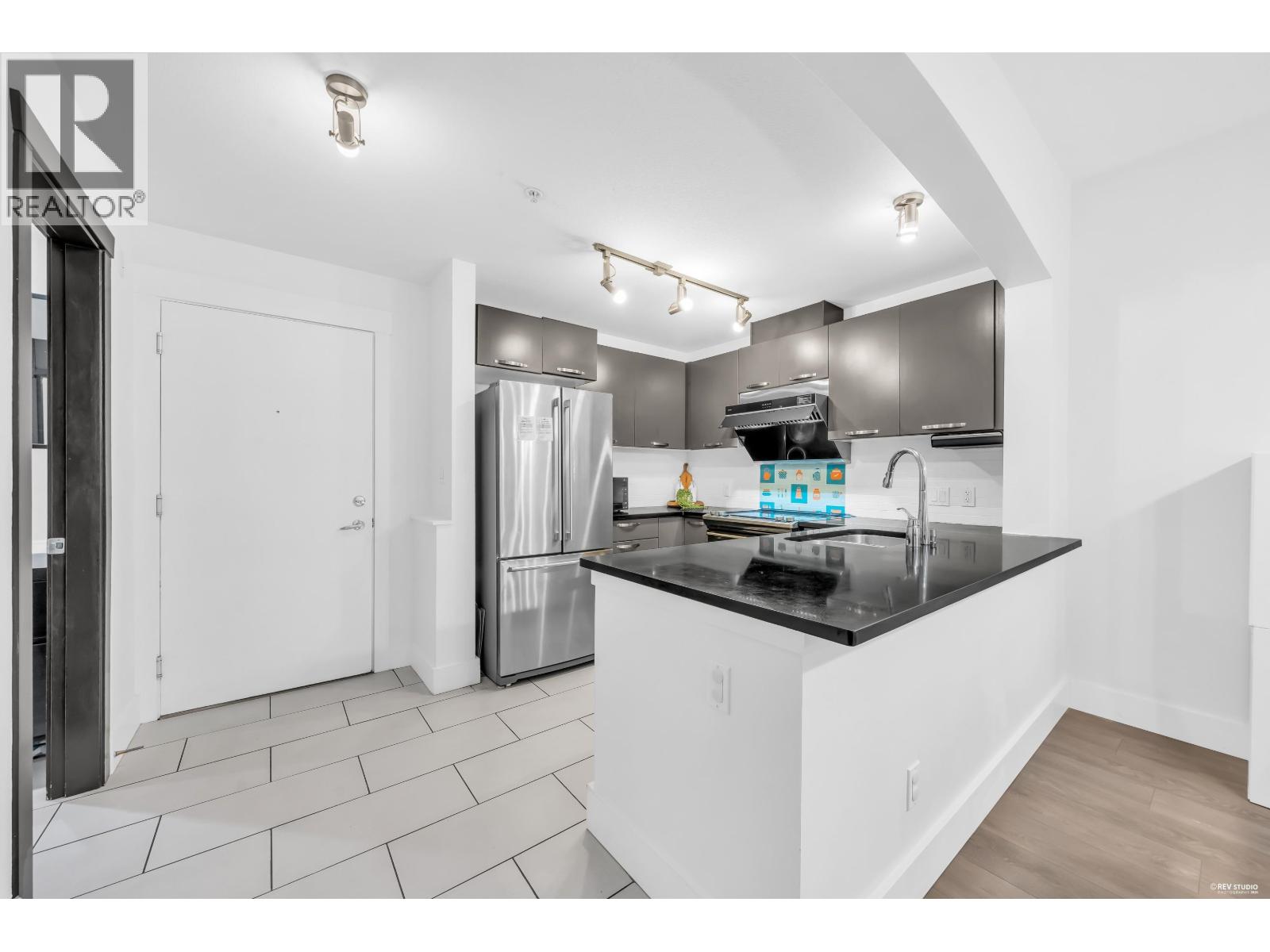 110 7488 Byrnepark Walk Property Photo 9