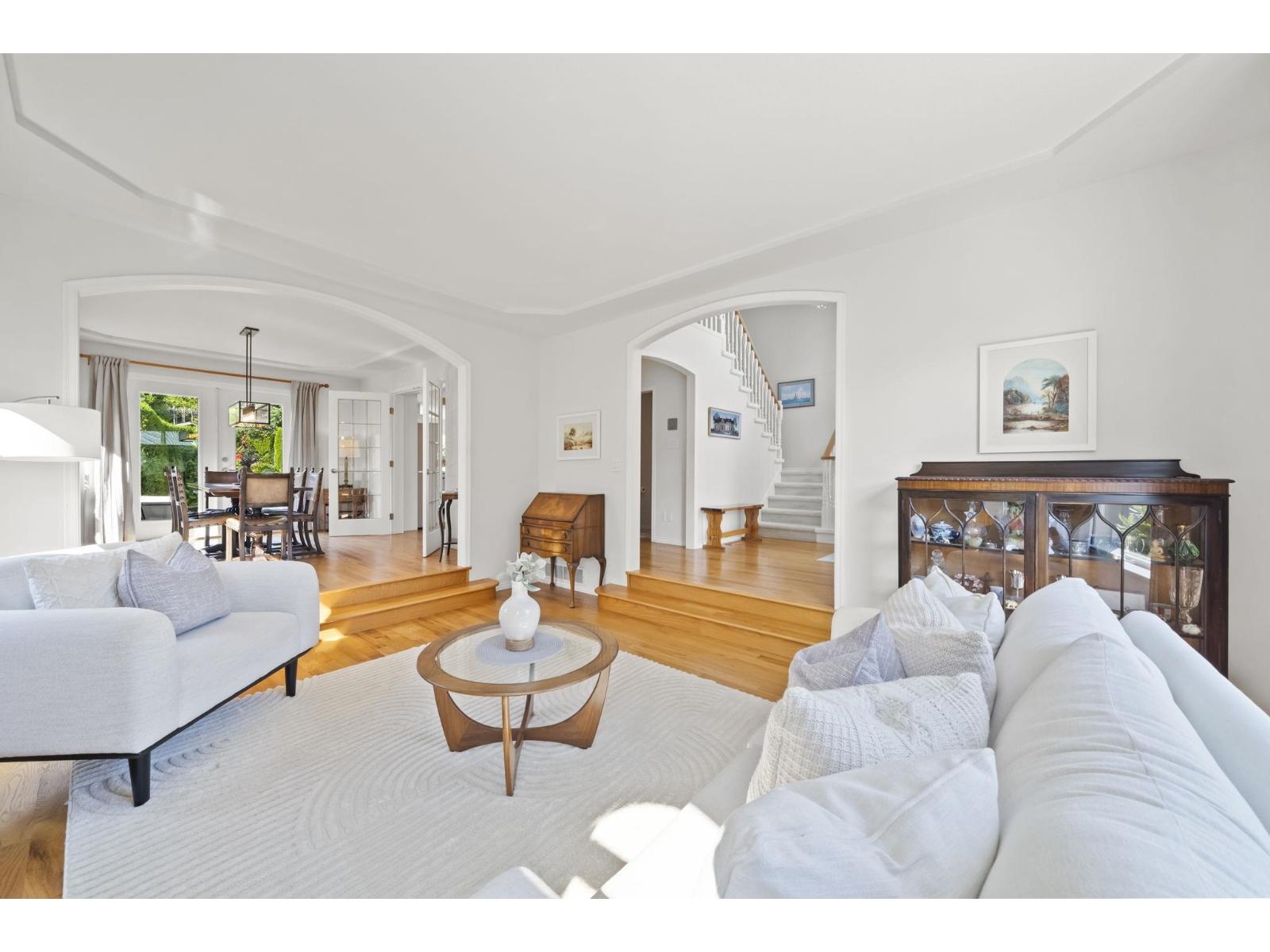 13473 14 Avenue Property Photo 8