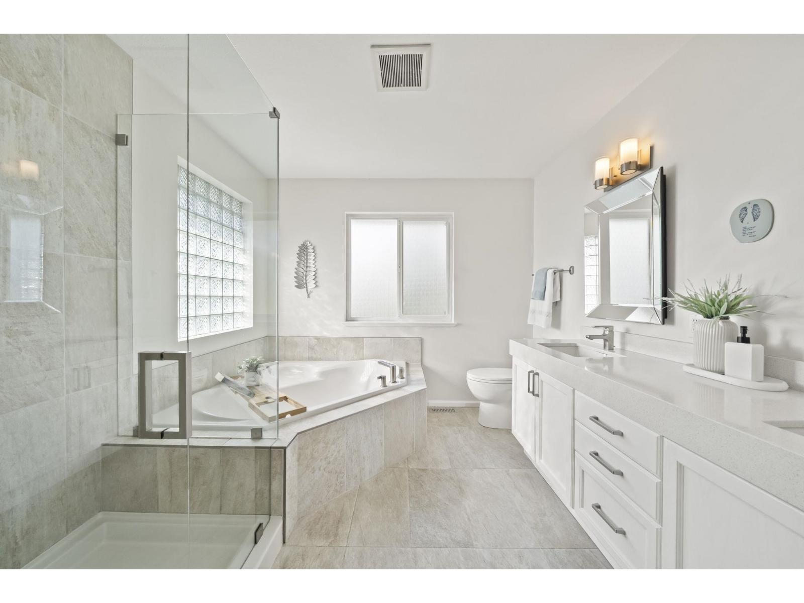 13473 14 Avenue Property Photo 22