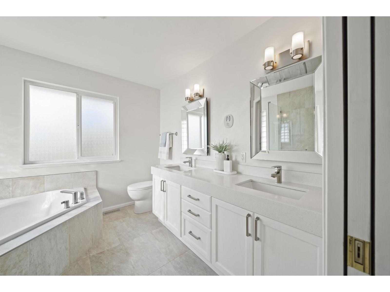 13473 14 Avenue Property Photo 23