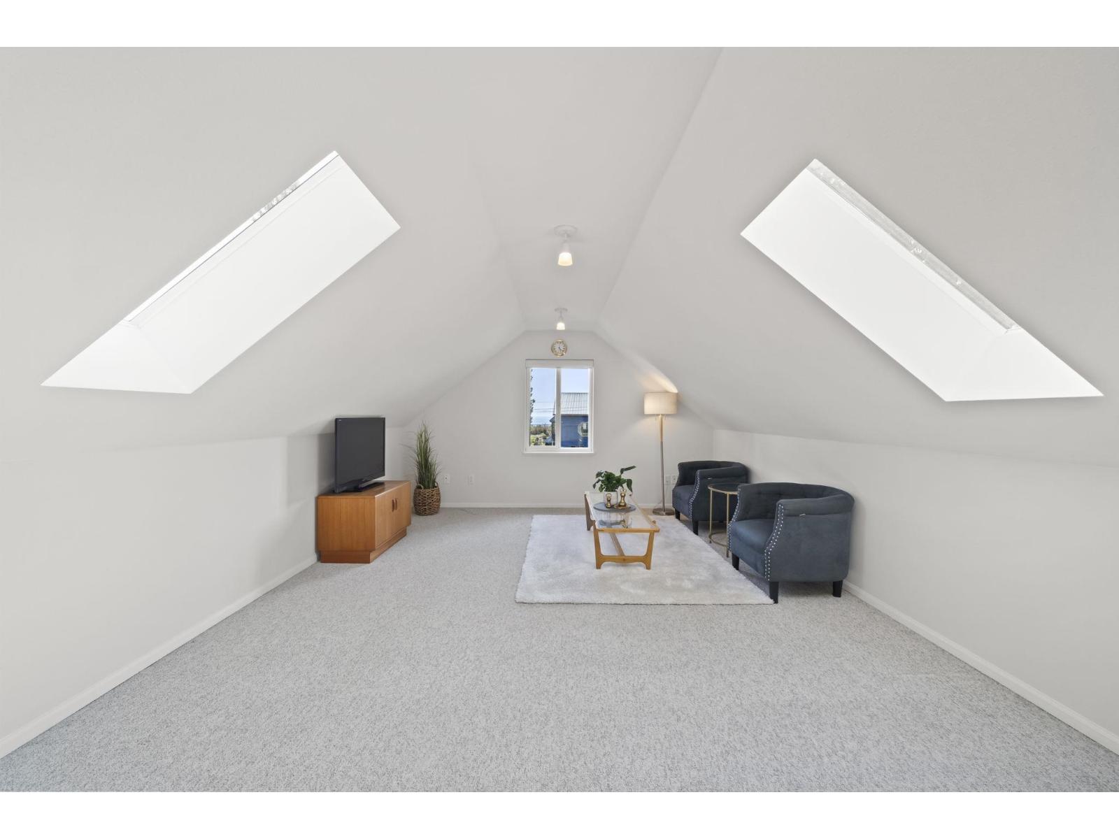 13473 14 Avenue Property Photo 28