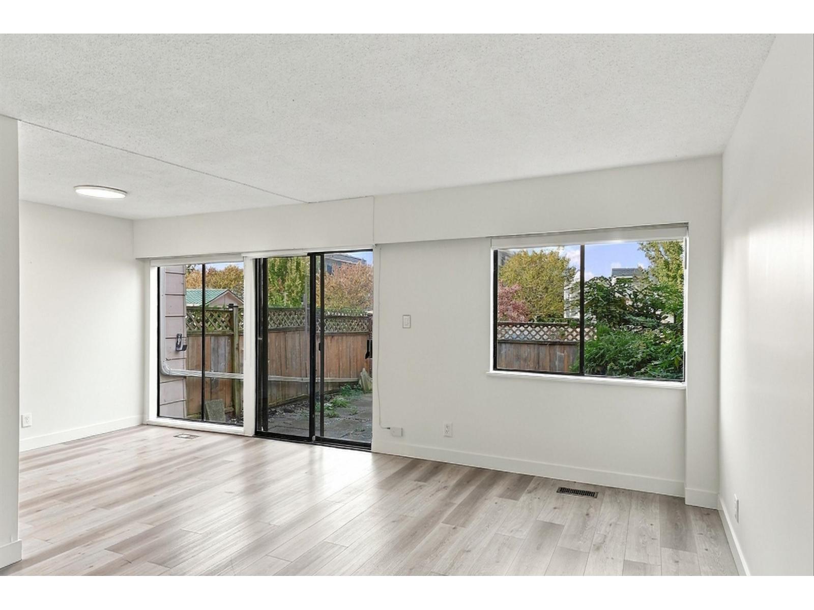 36 10565 153 Street Property Photo 10
