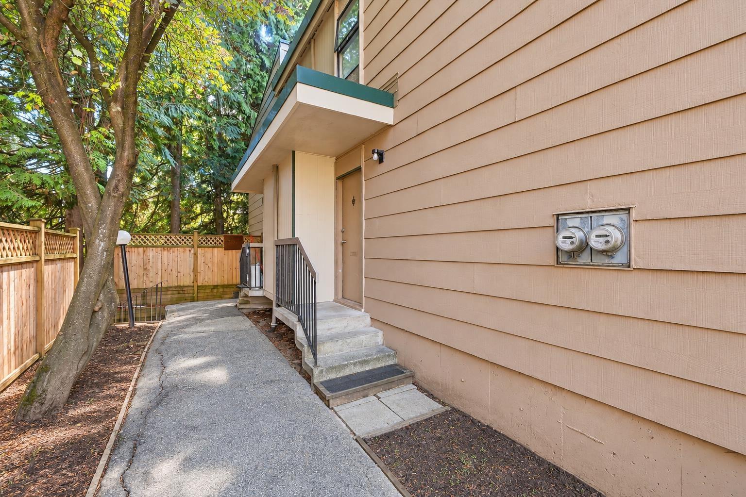 36 10565 153 Street Property Photo 38