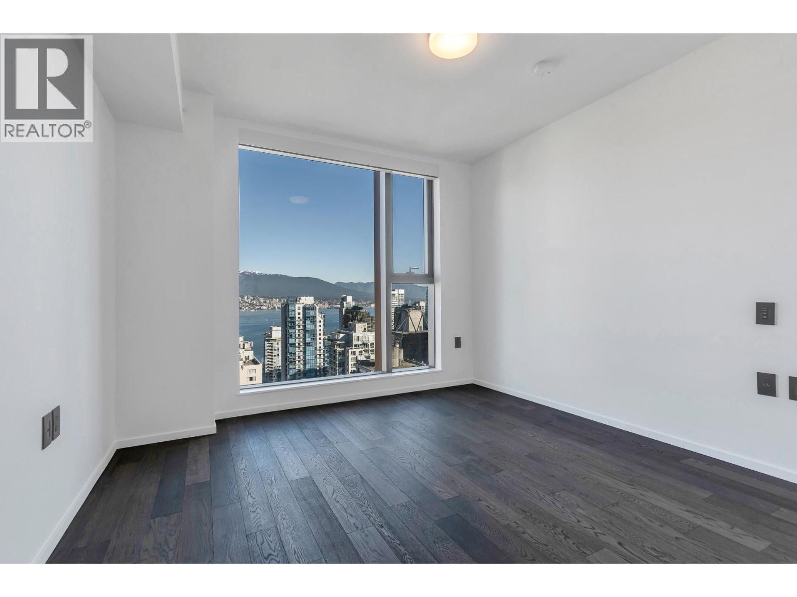 2502 1482 Robson Street Property Photo 6