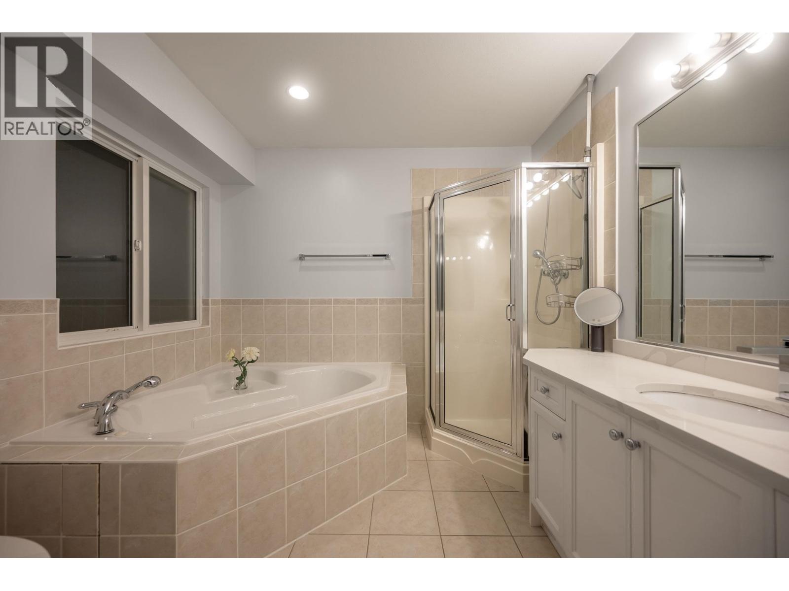 23710 110 Avenue Property Photo 22