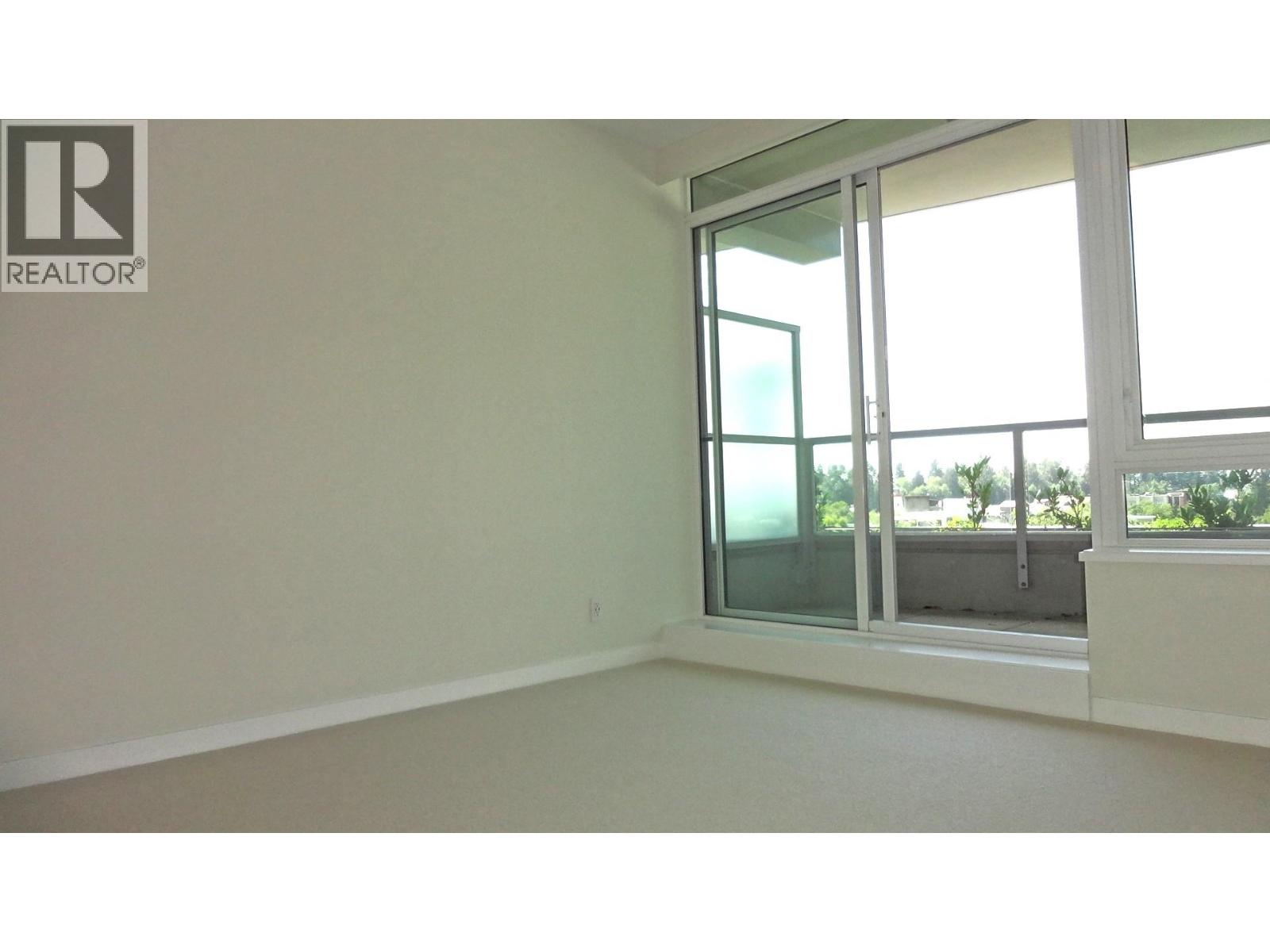 400 768 Arthur Erickson Place Property Photo 9
