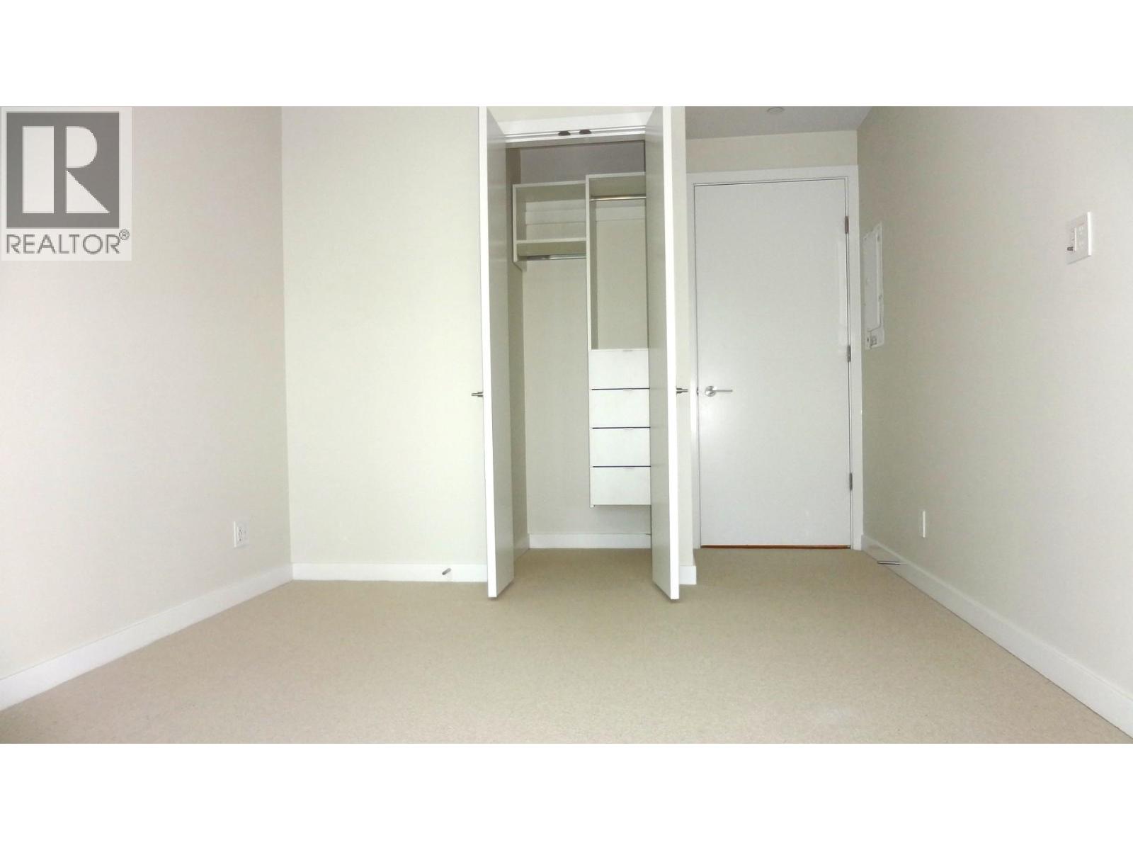 400 768 Arthur Erickson Place Property Photo 16
