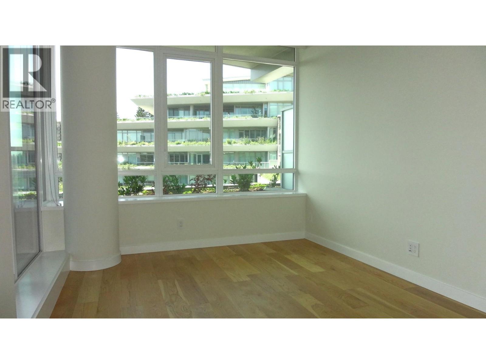 400 768 Arthur Erickson Place Property Photo 18