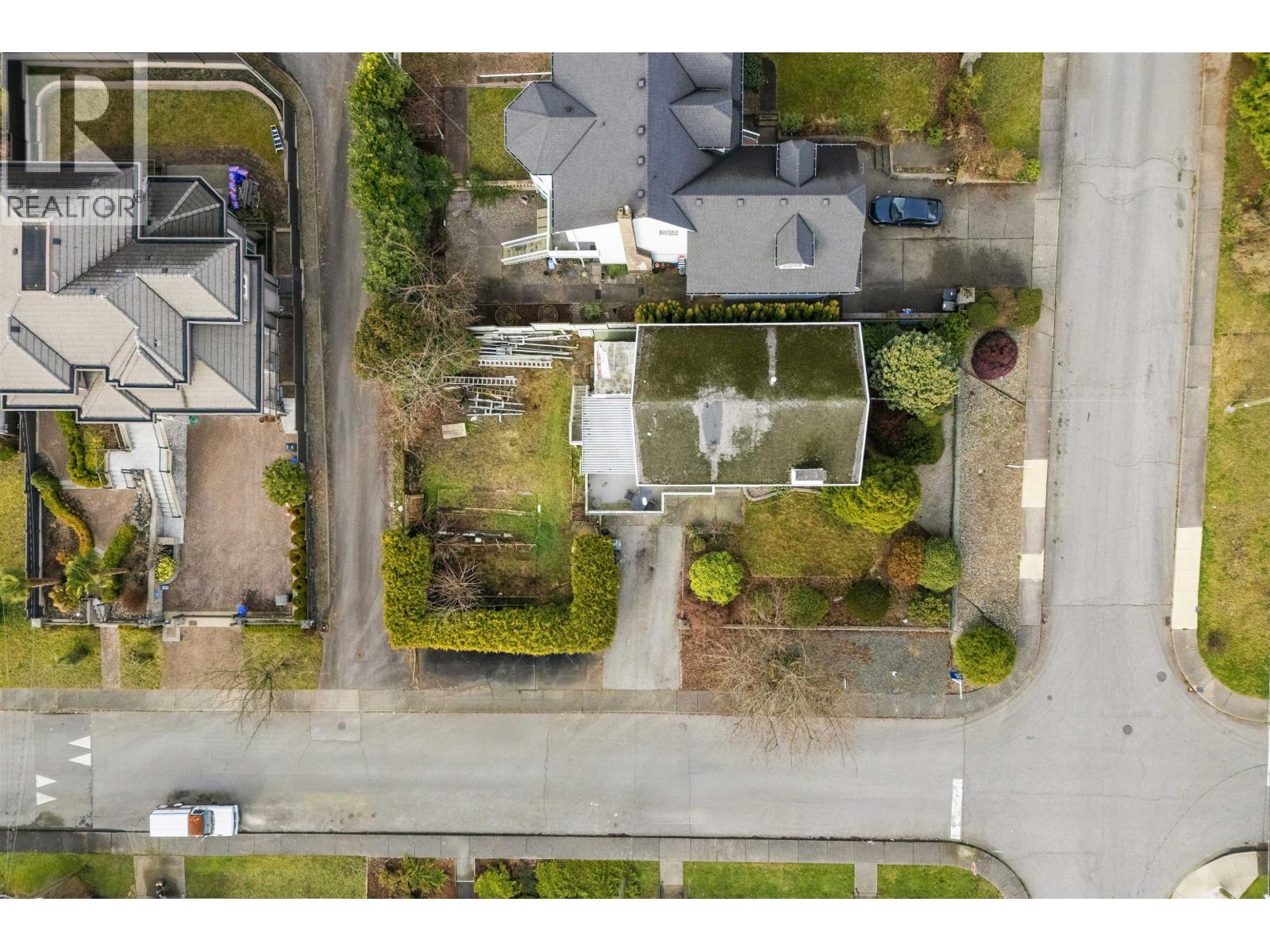 5395 Georgia Street Property Photo 10