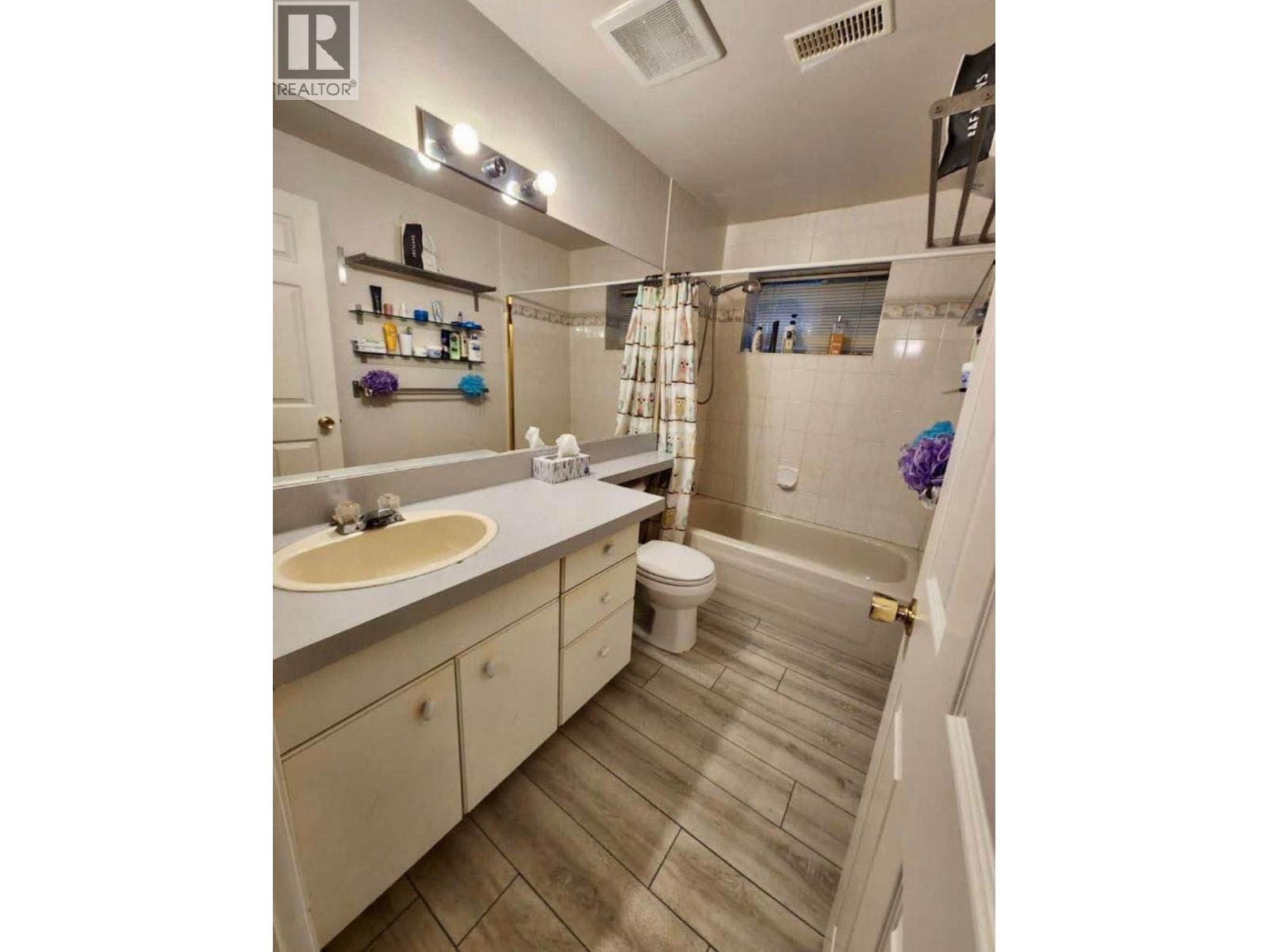 5395 Georgia Street Property Photo 16