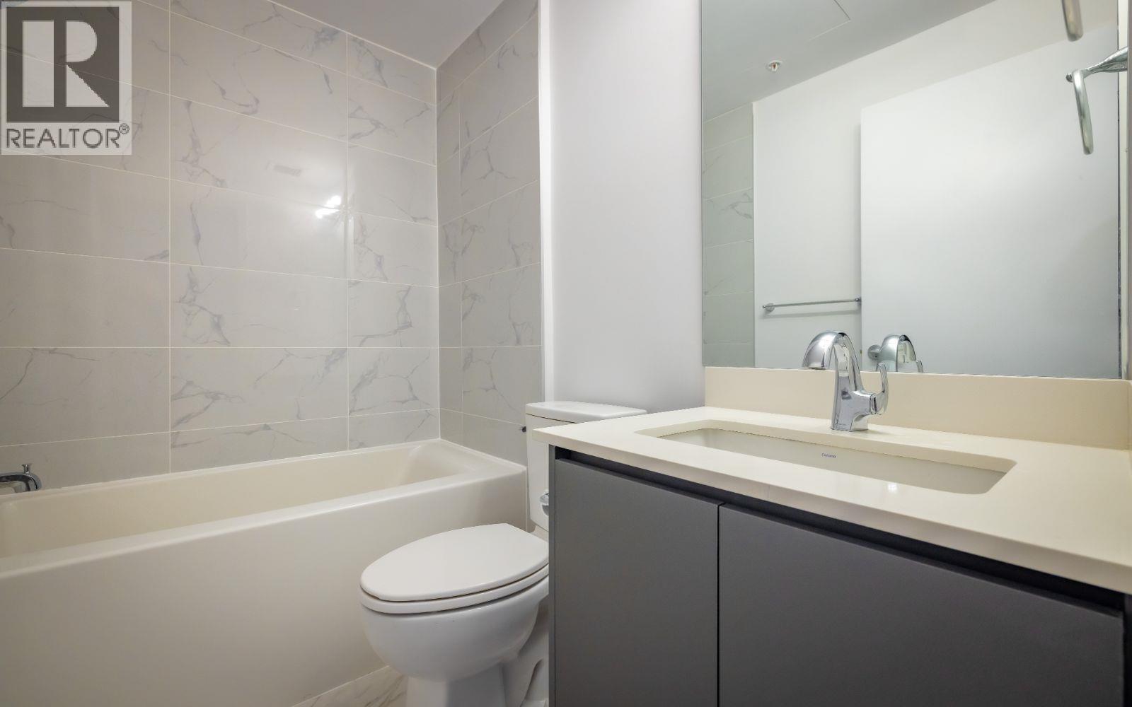 2590 Lonsdale Avenue Property Photo 6