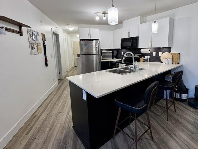 424 2565 Campbell Avenue Property Photo 13