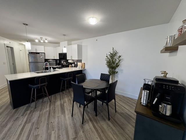 424 2565 Campbell Avenue Property Photo 15