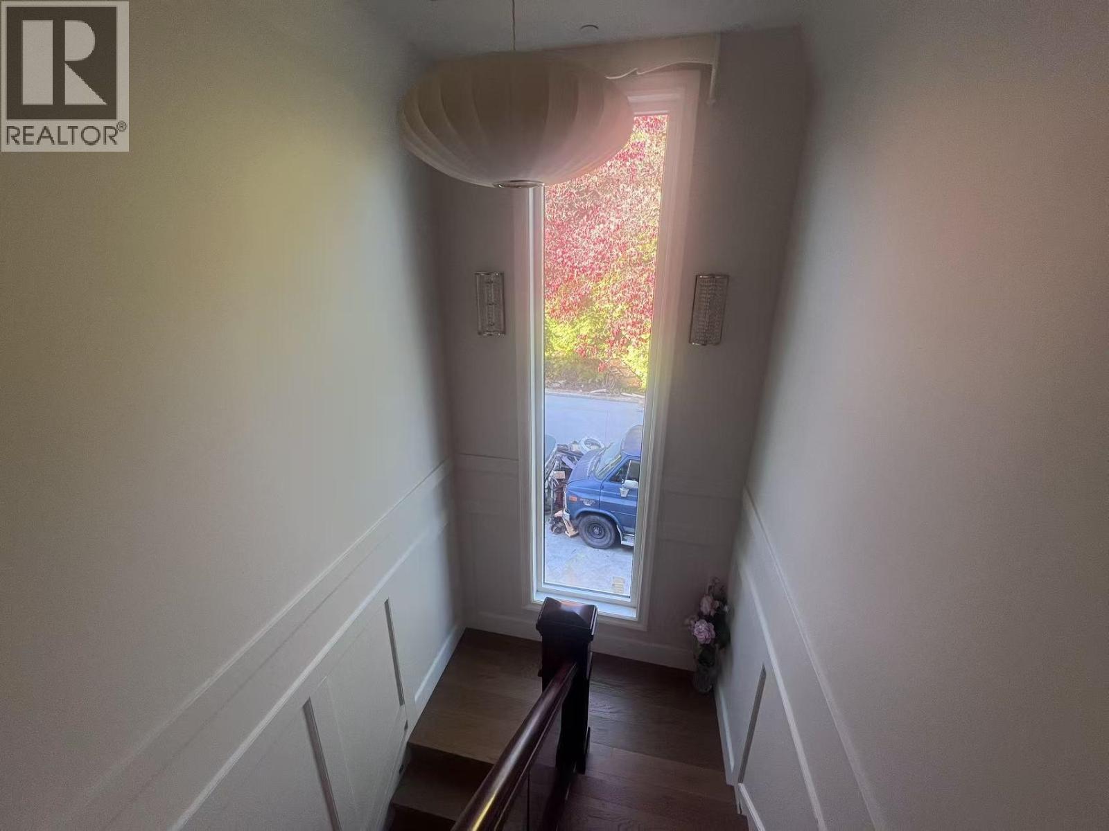 Upstairs 1310 Tyrol Road Property Photo 4