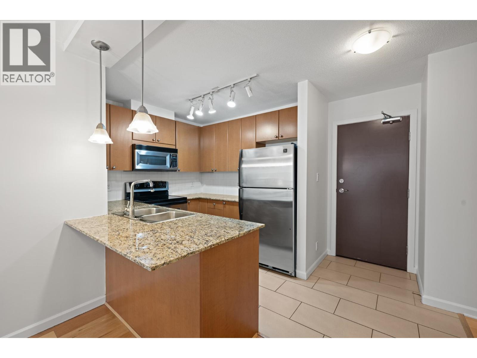 508 610 Victoria Street Property Photo 11