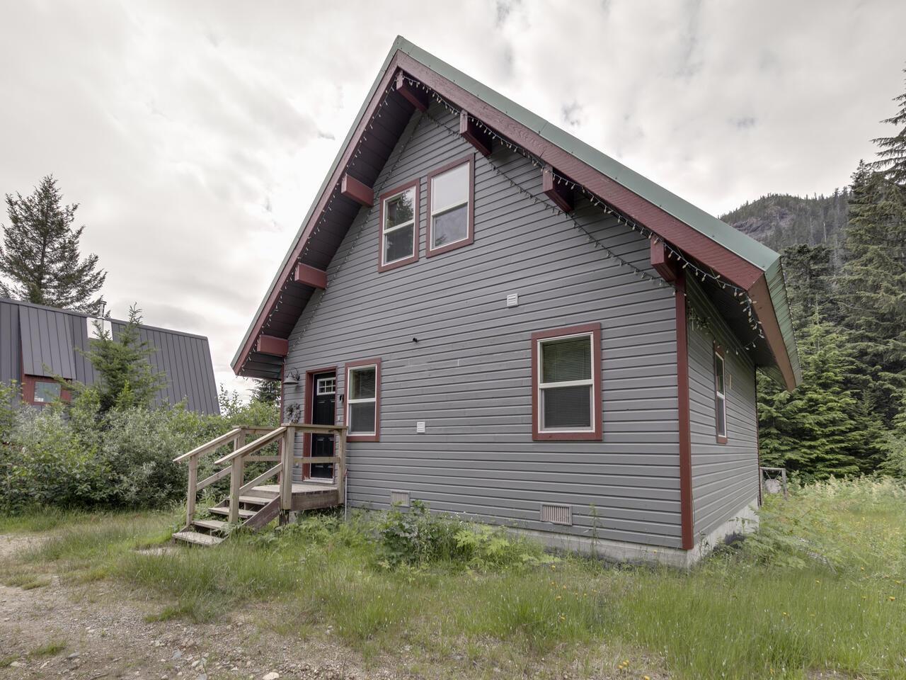 46880 Sakwi Creek Road Property Photo 2