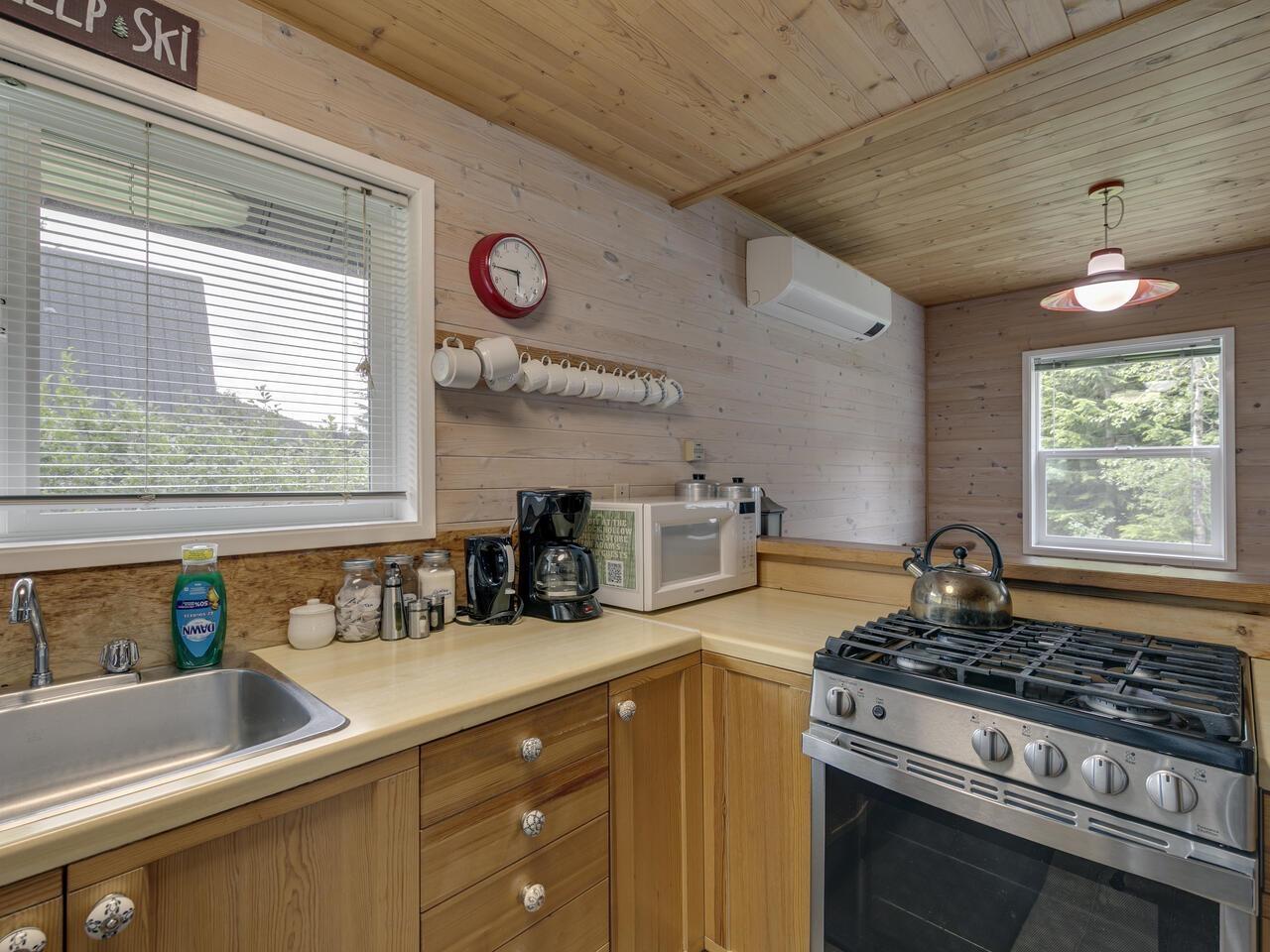 46880 Sakwi Creek Road Property Photo 10