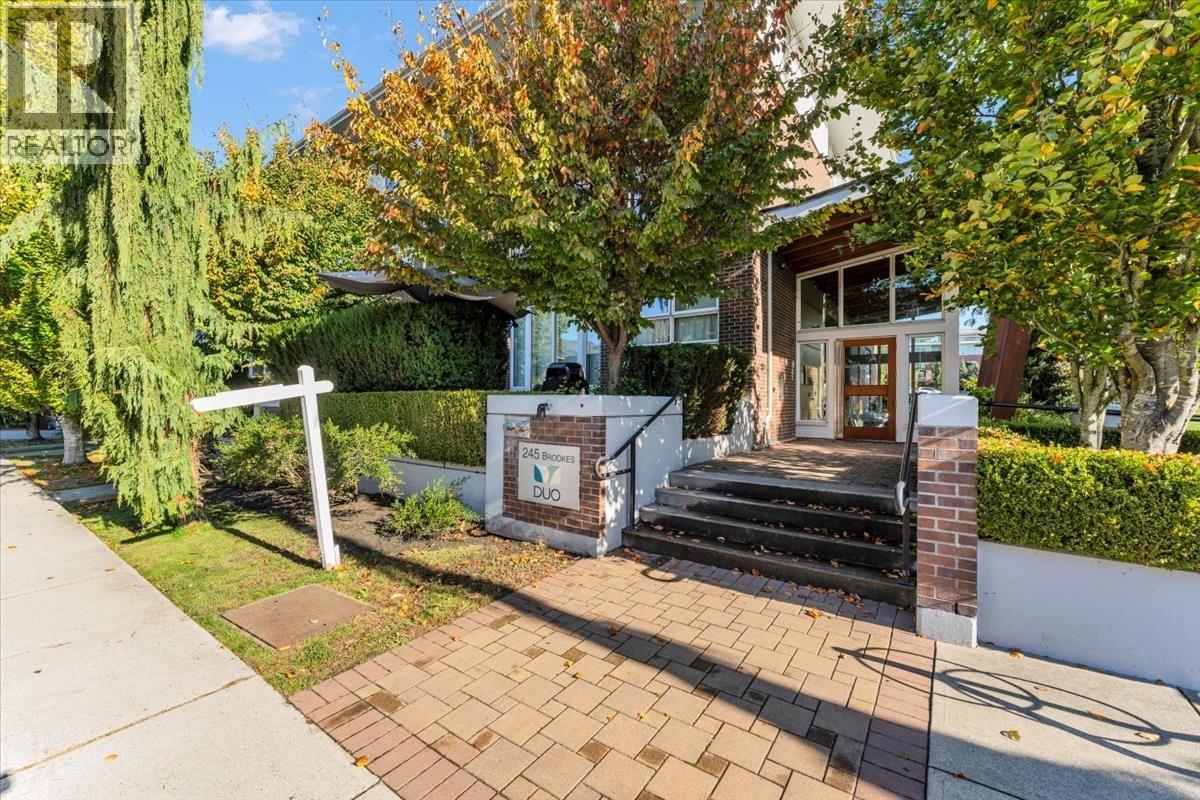 302 245 BROOKES STREET Property Photo 1