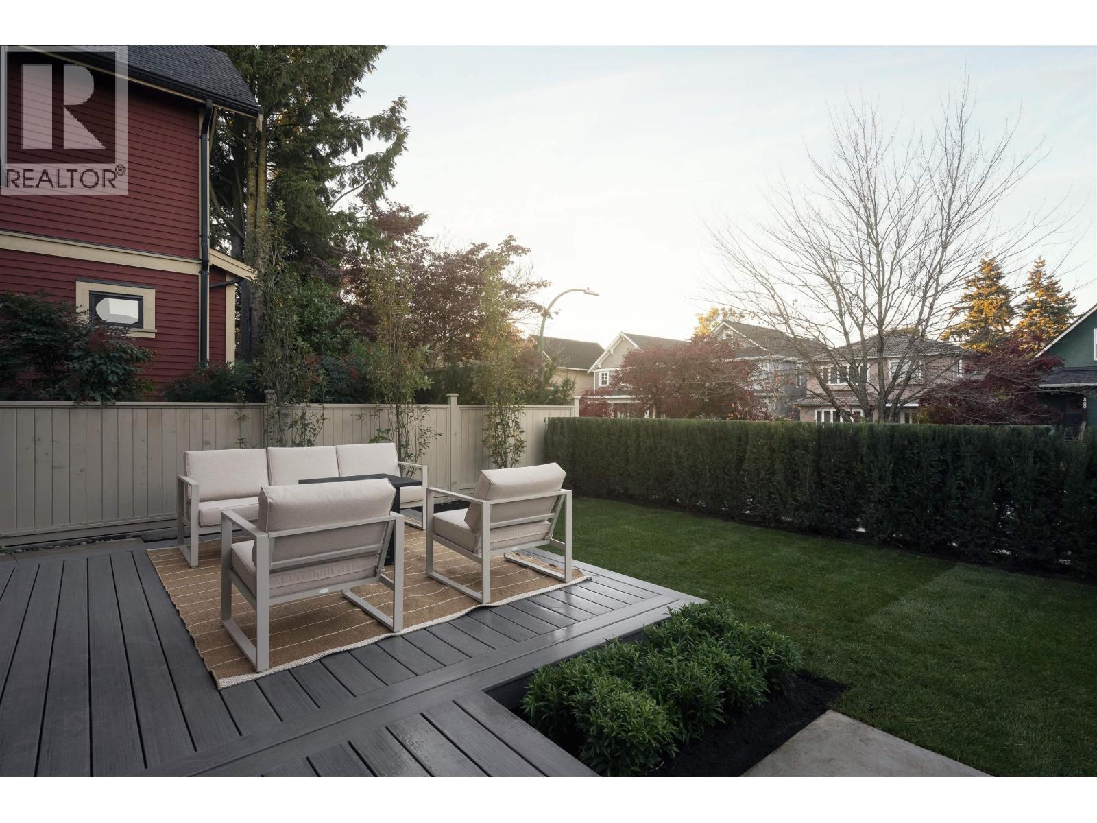 1 882 E 13 Avenue Property Photo 2