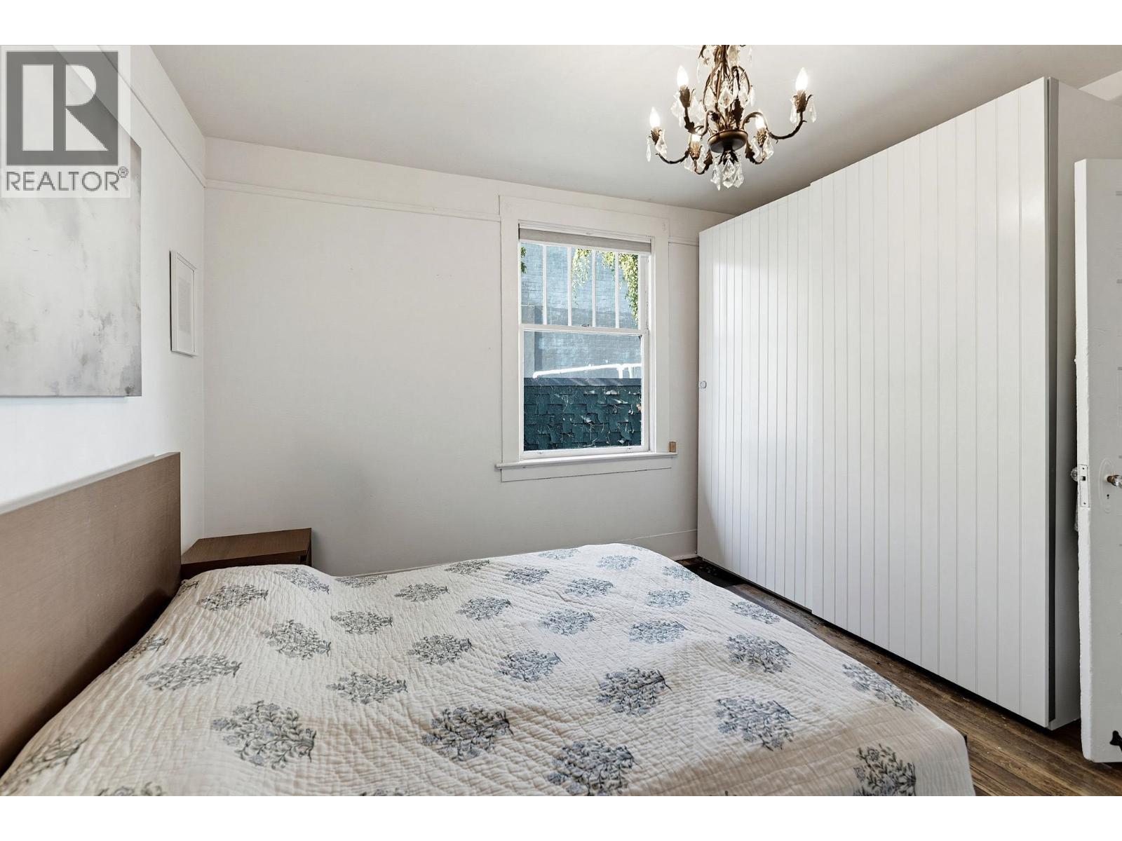 2115 Columbia Street Property Photo 23