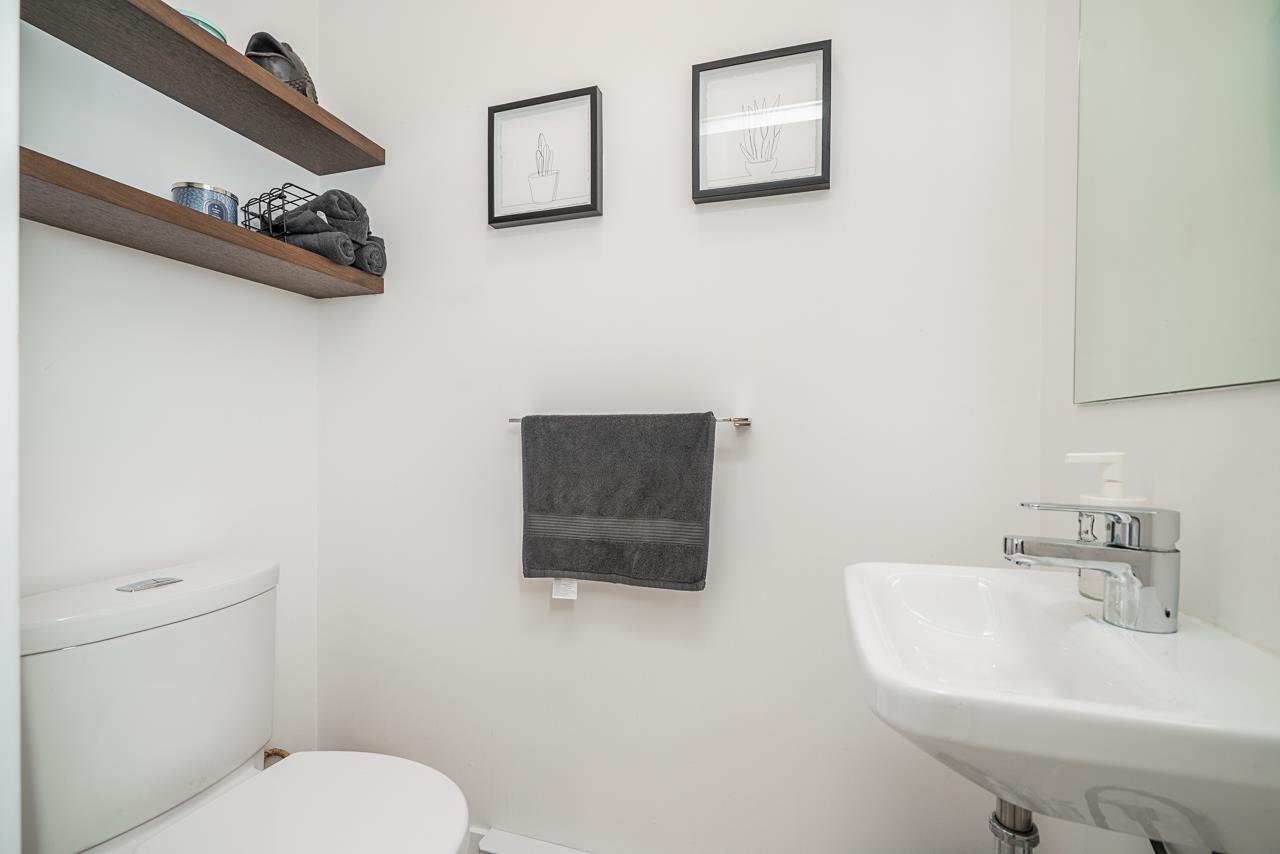 64 17555 57a Avenue Property Photo 13