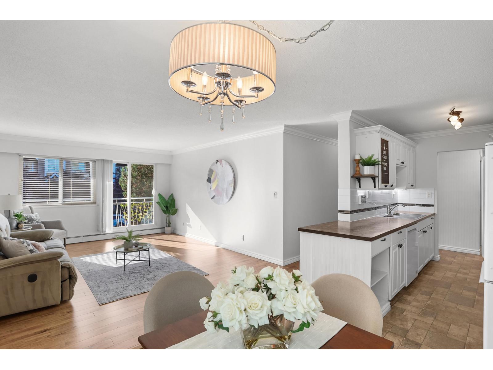 218 17707 57a Avenue Property Photo 2