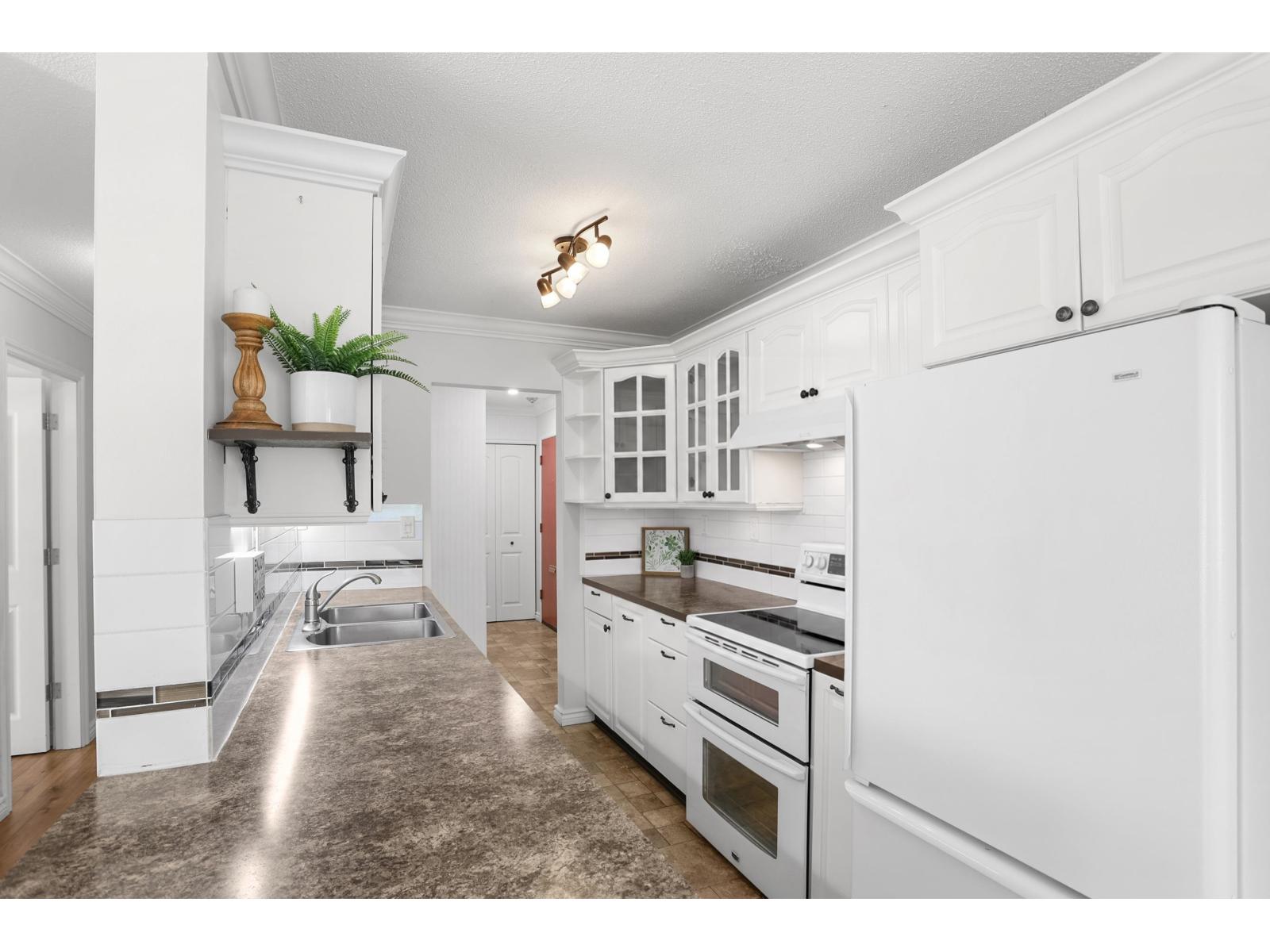 218 17707 57a Avenue Property Photo 7