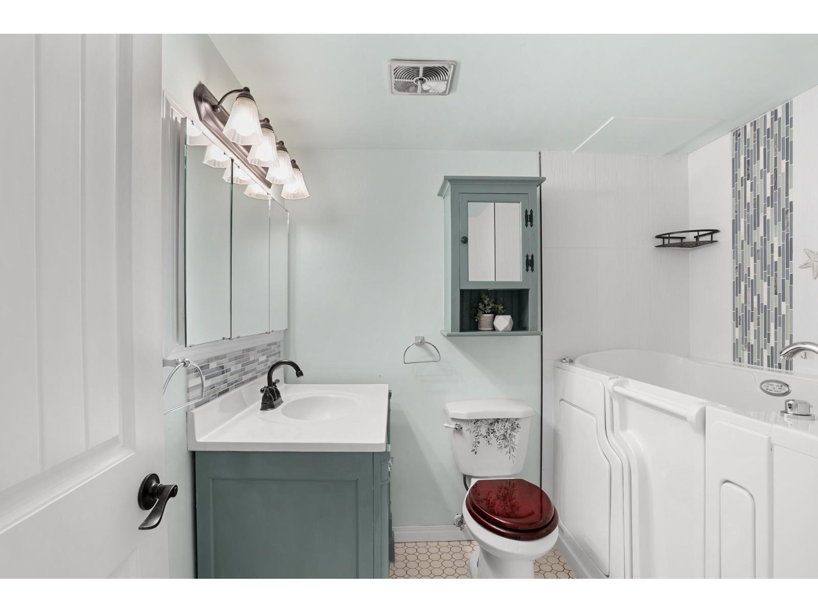 218 17707 57a Avenue Property Photo 16