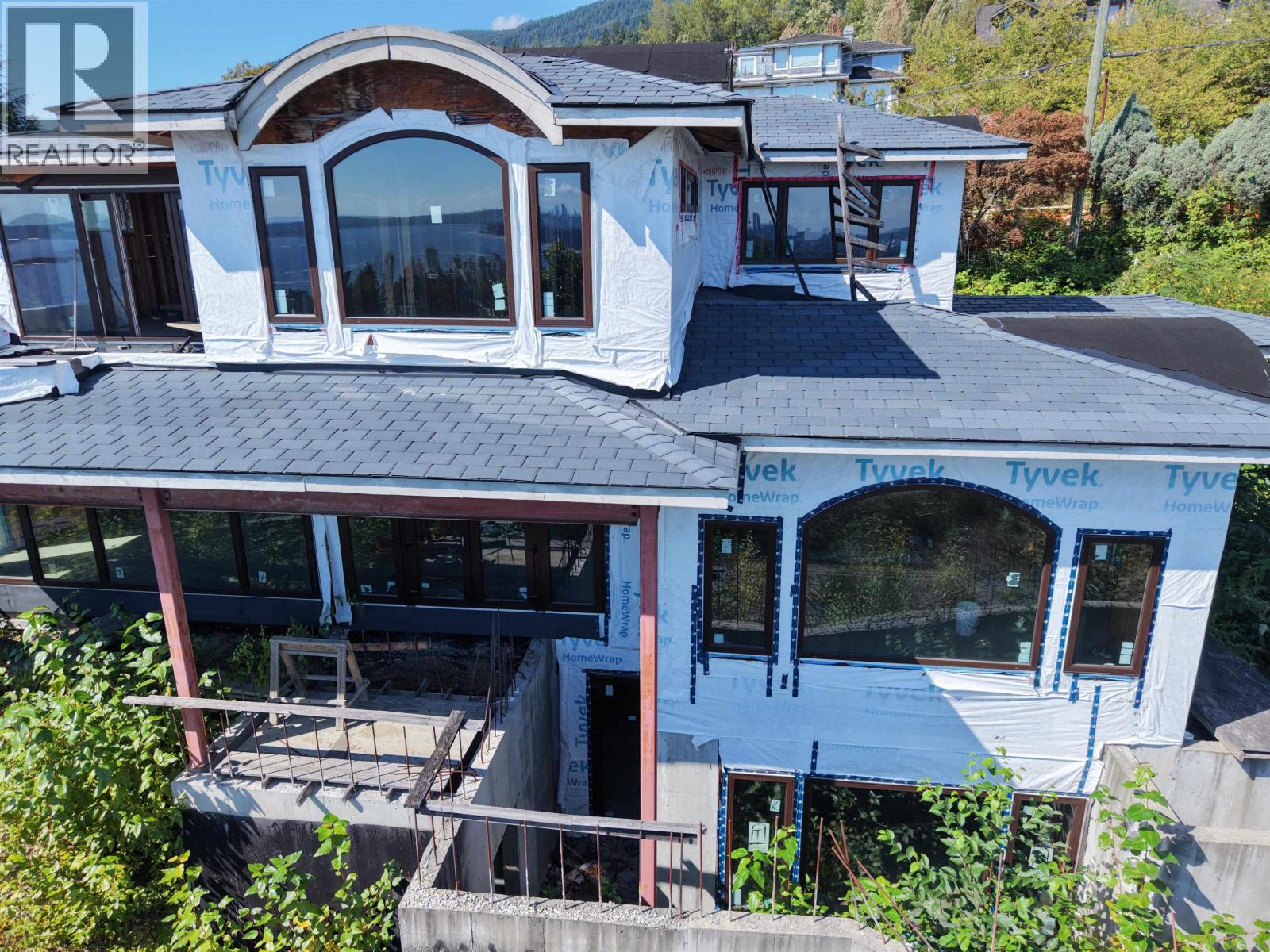 1889 Orchard Way Property Photo 4