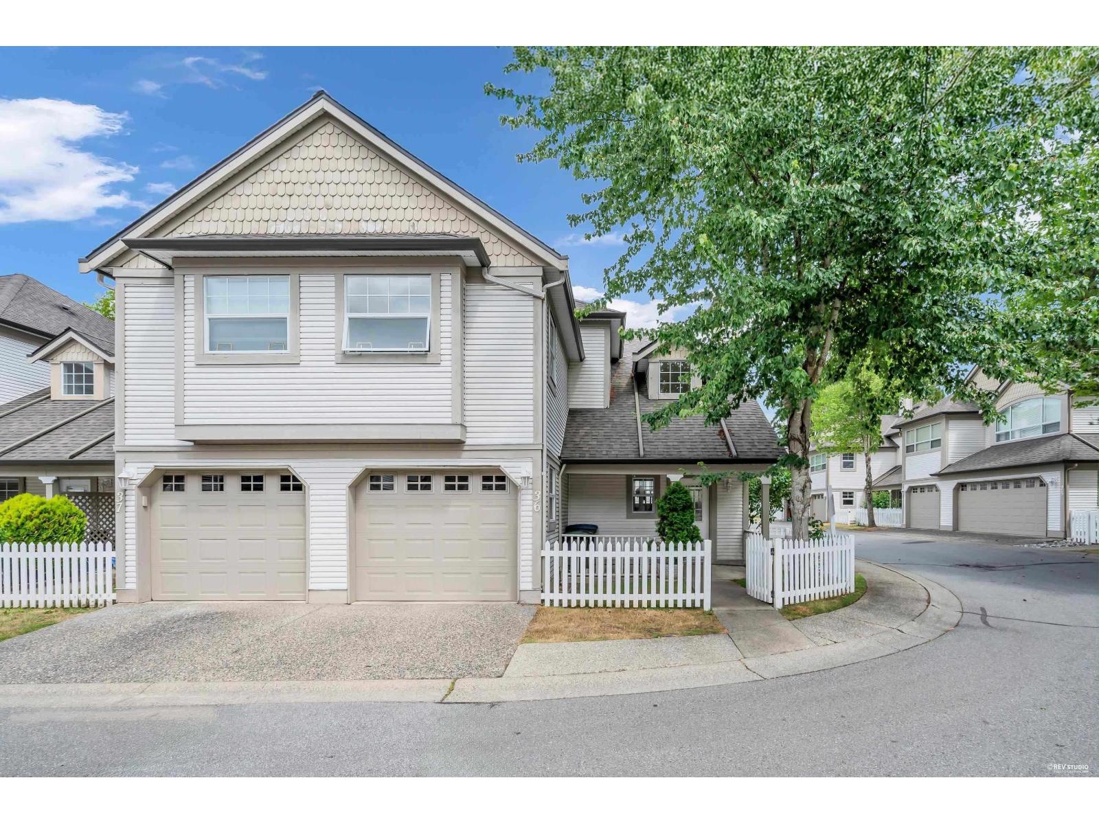 36 16318 82 Avenue Property Photo 1