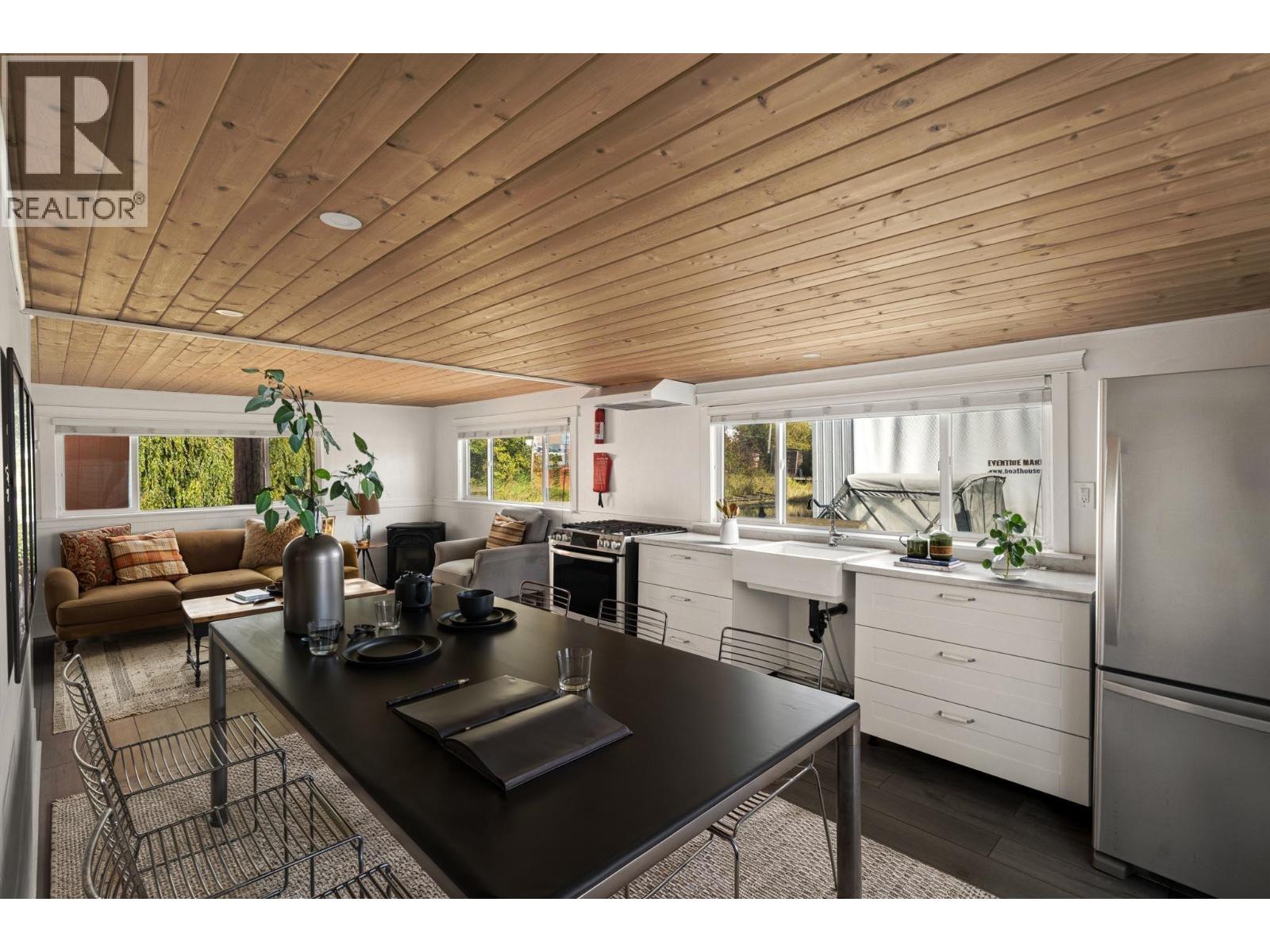 5 23080 Dyke Road Property Photo 6