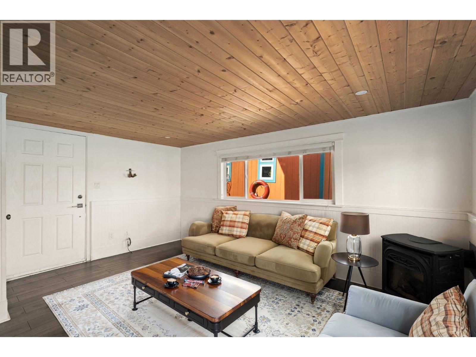 5 23080 Dyke Road Property Photo 7
