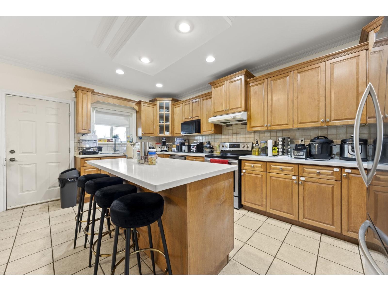 16291 80 Avenue Property Photo 6