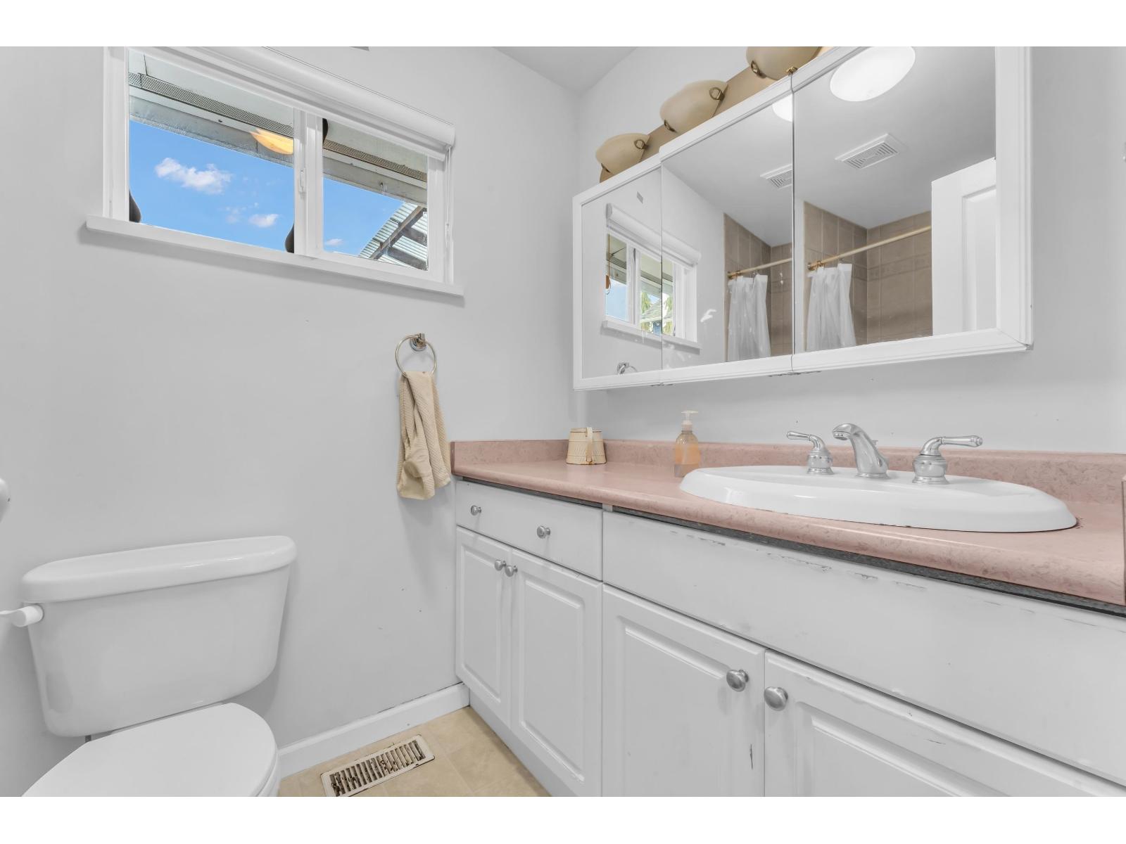 1154 Finlay Street Property Photo 17