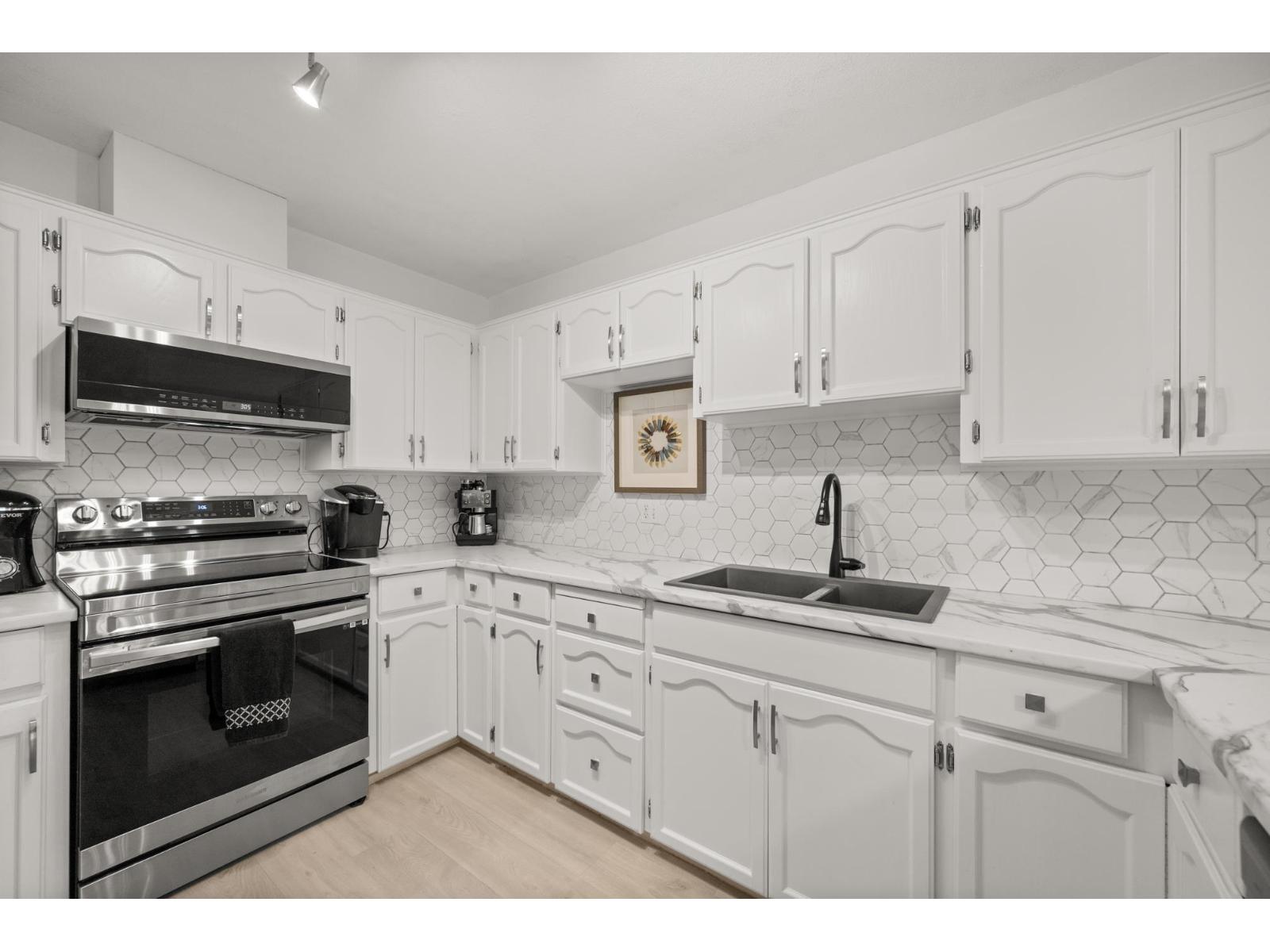 5 19649 53 Avenue Property Photo 9