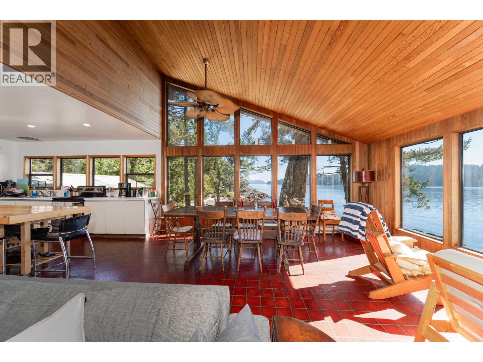671 Dinner Bay Road Property Photo 9