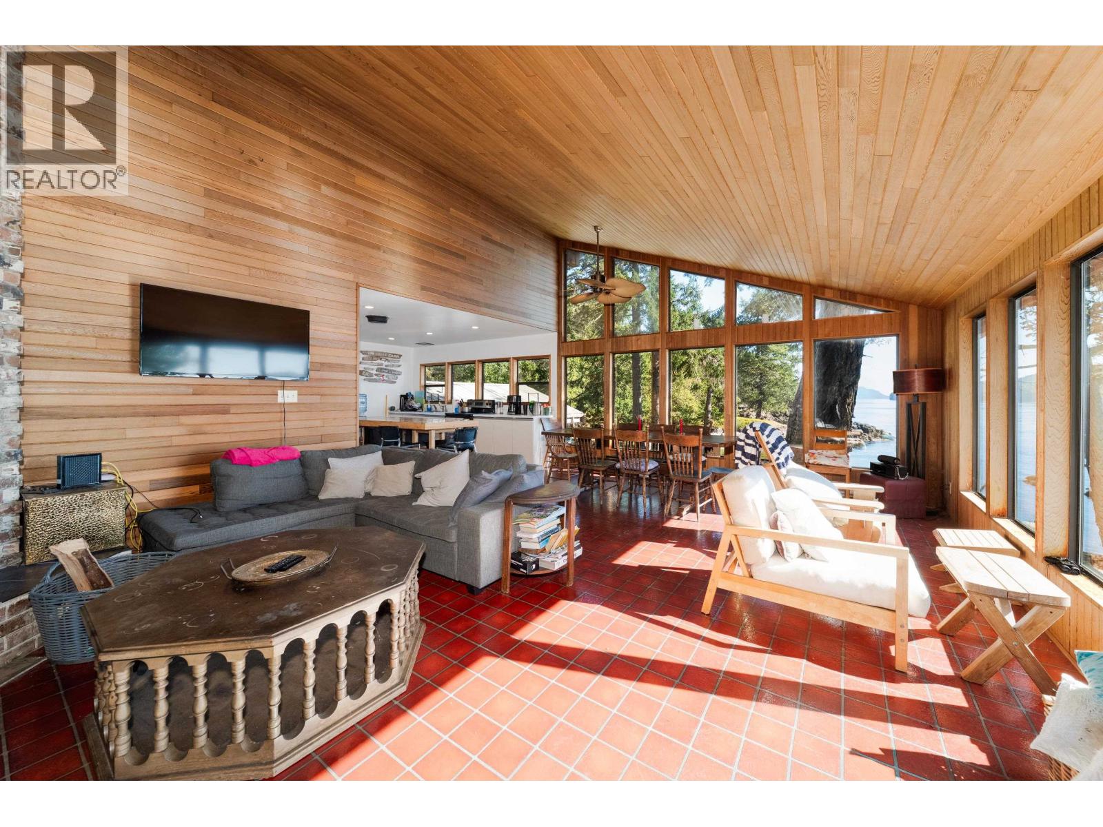 671 Dinner Bay Road Property Photo 15