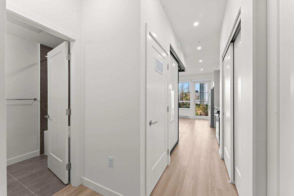 220 13760 75a Avenue Property Photo 13