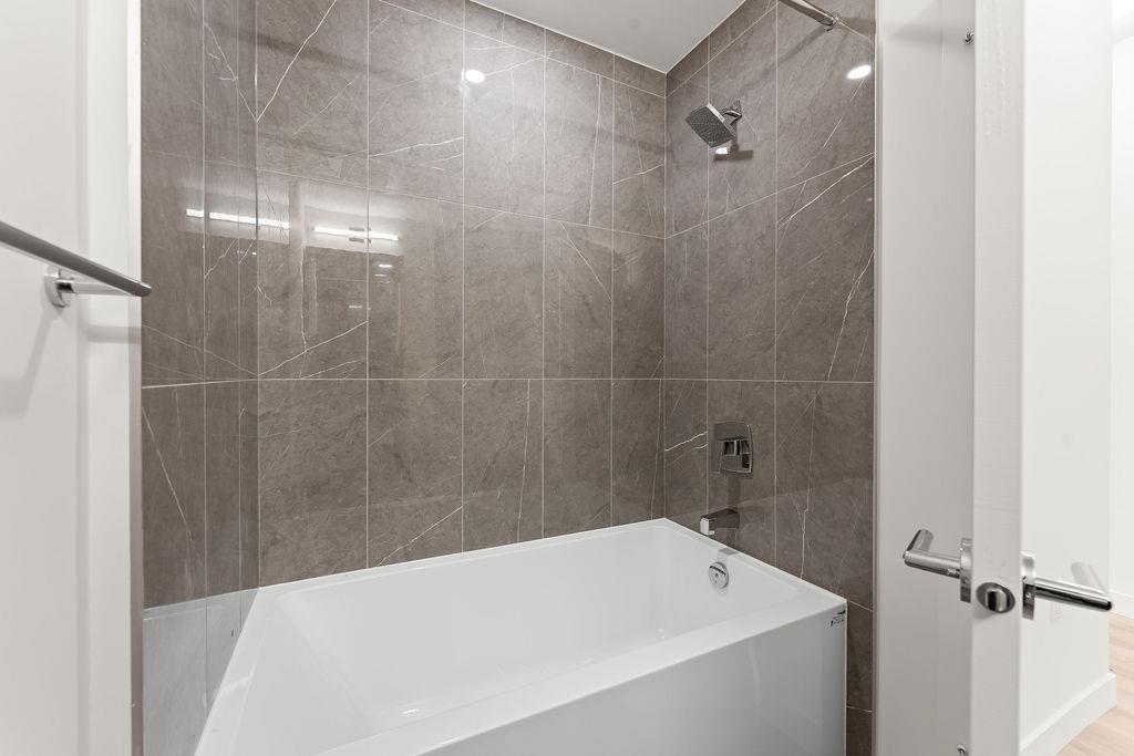 220 13760 75a Avenue Property Photo 15