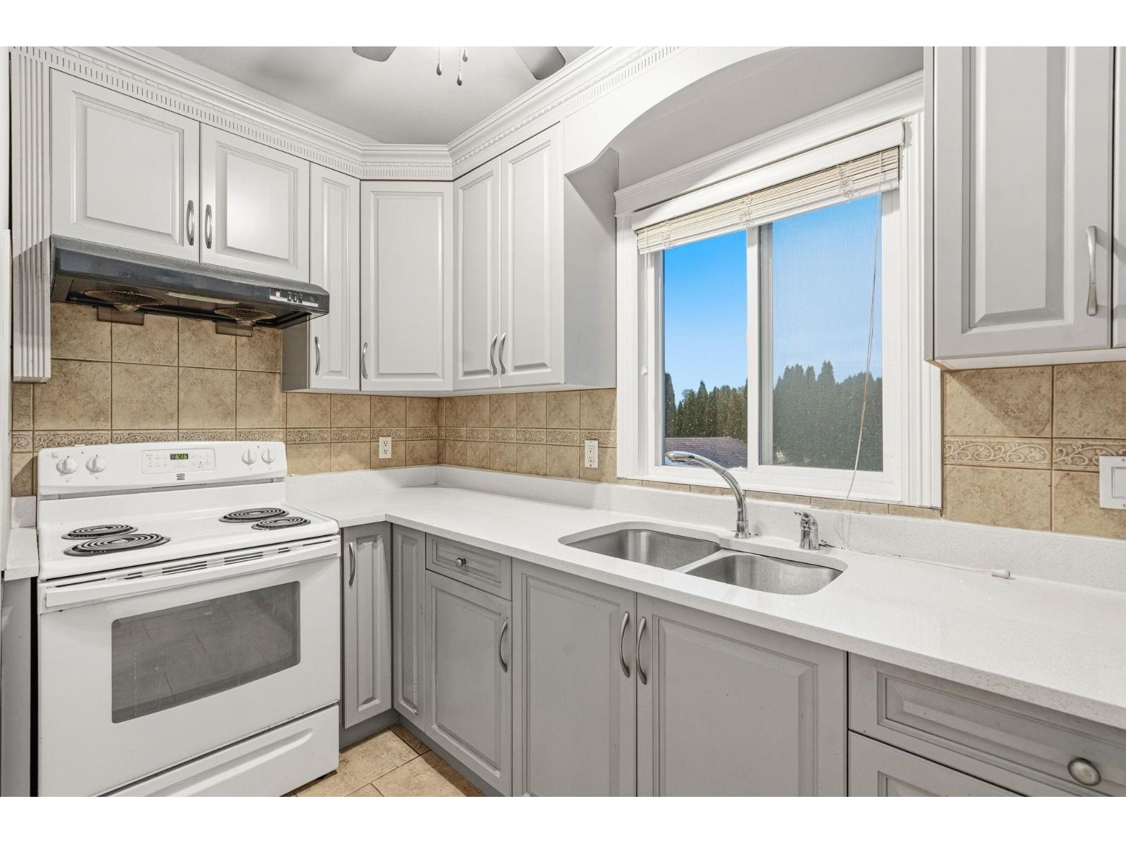 7350 149 Street Property Photo 15