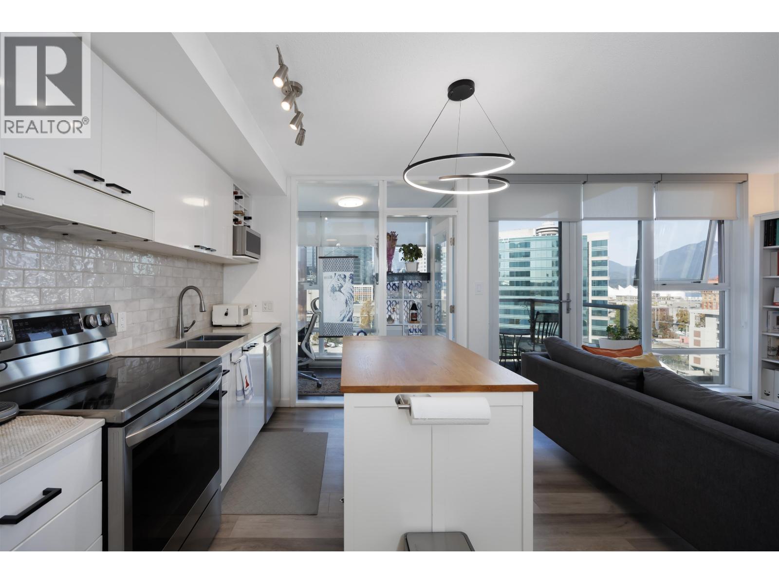 1605 602 Citadel Parade Property Photo 6