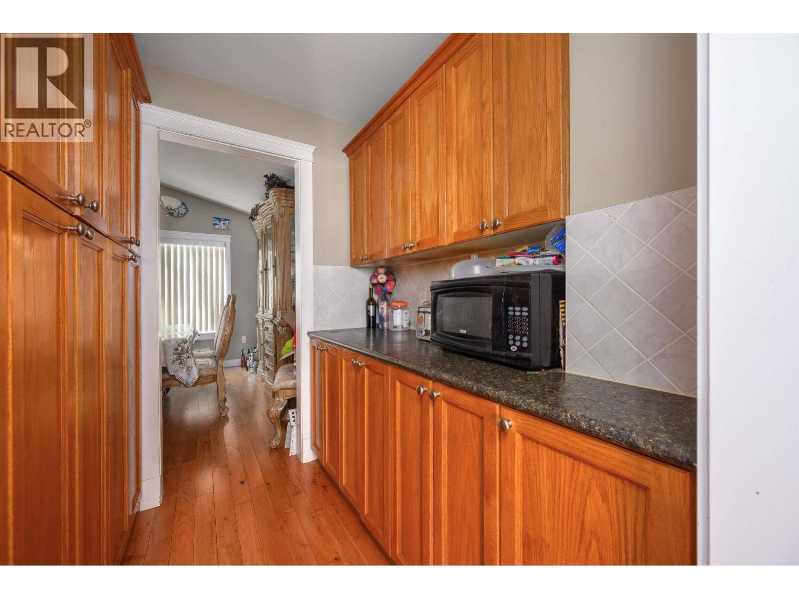 11382 240 Street Property Photo 10