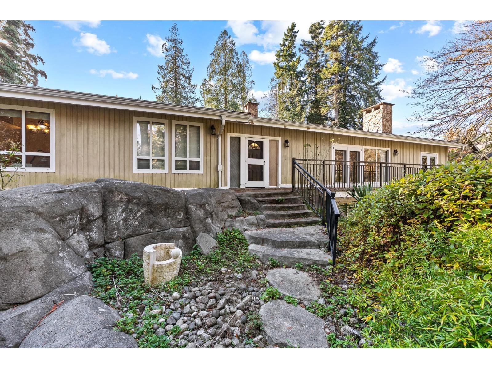 13284 Crescent Road Property Photo 4